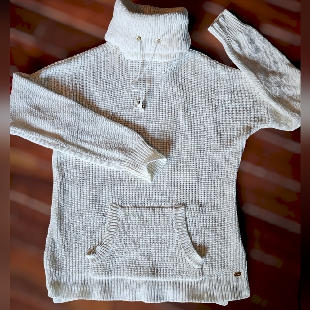 Cozy Cream Guess Cotton Sweater​​​​​